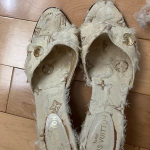Original Louis Vuitton cotton flops